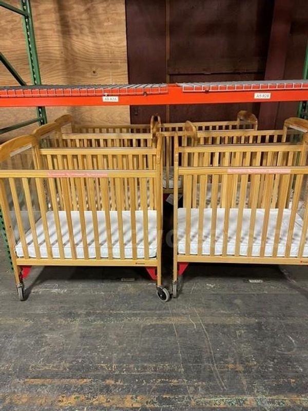 Lot of Evacuation Cribs