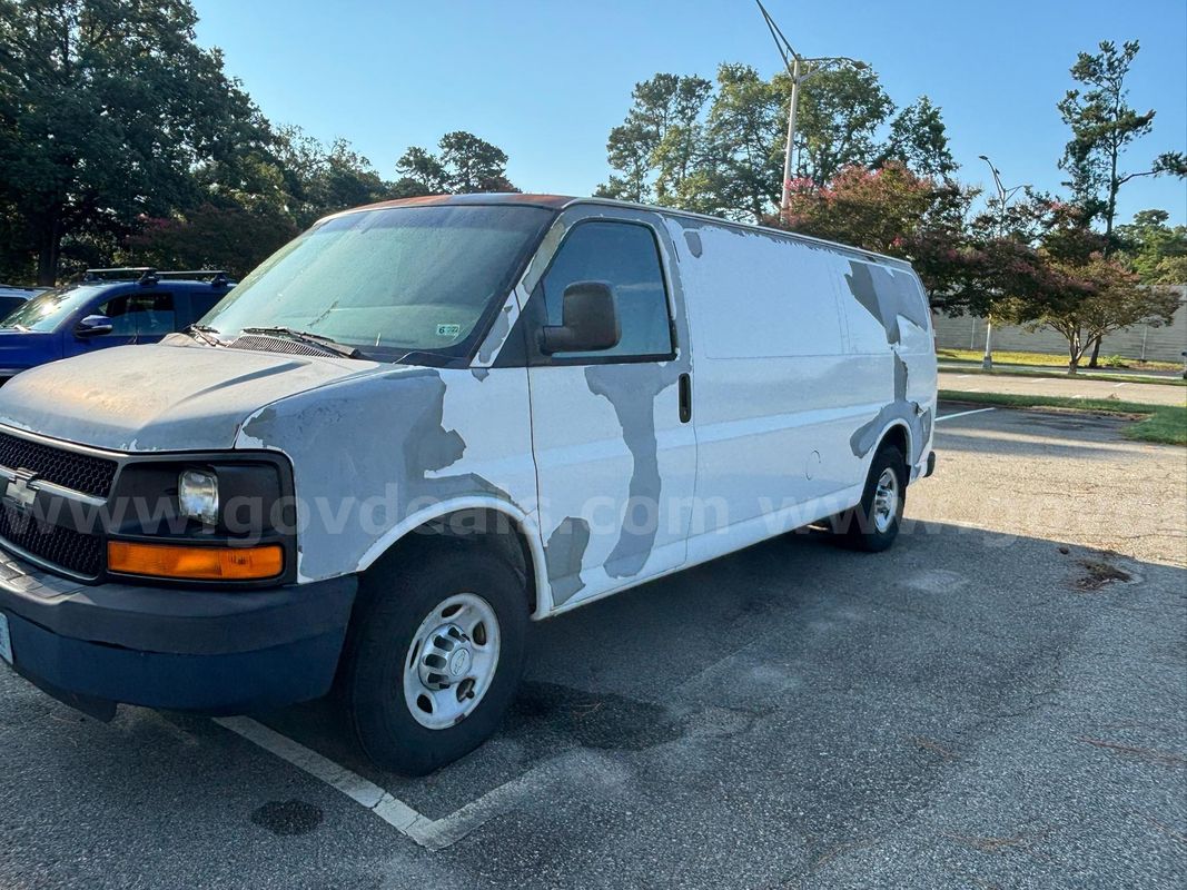 2010 Chevrolet Express Cargo Van
