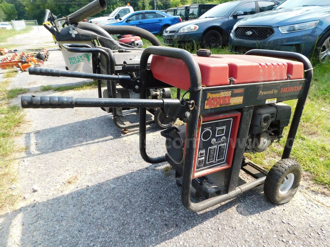 GENERAC POWERBOSS 4500 WATT 9HP GENERATOR