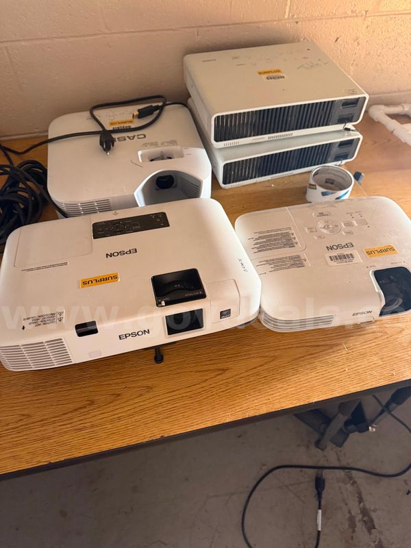 6 Document camera 5 projector’s 3 Casio 2 Epson