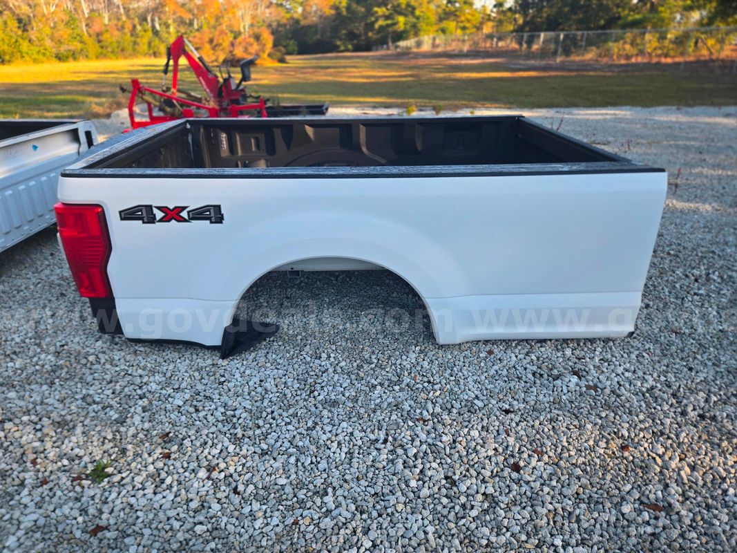 8-foot truck bed removed from a 2022 Ford F-250. #2