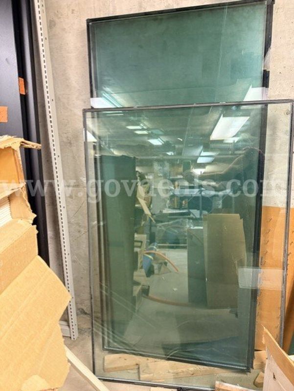 4 Panels Commercial Glass