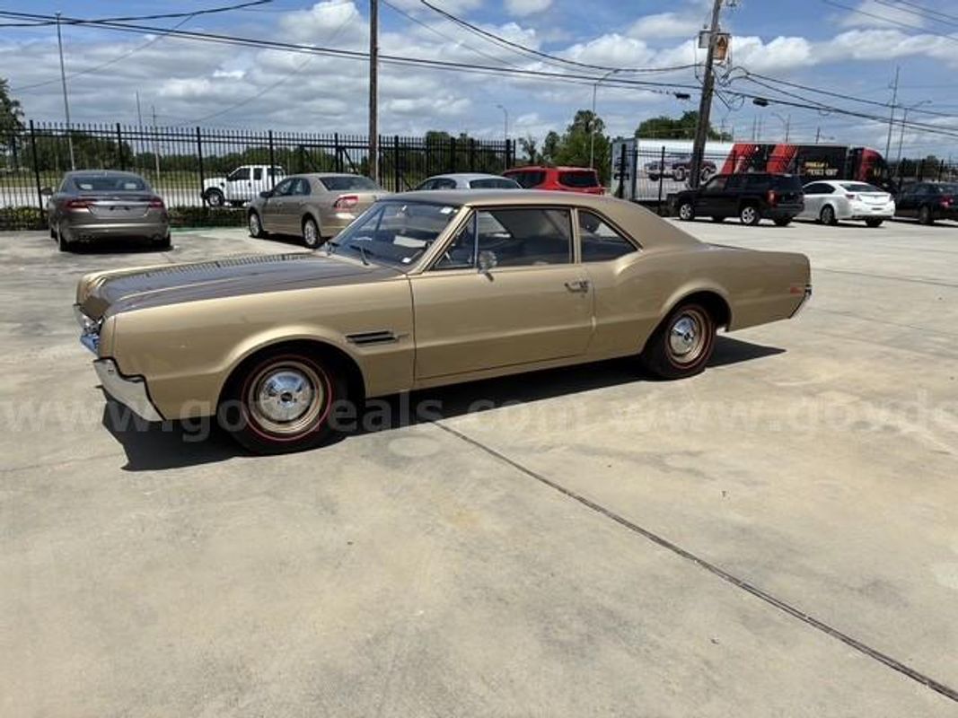 1966 OLDSMOBILE 442 W-30