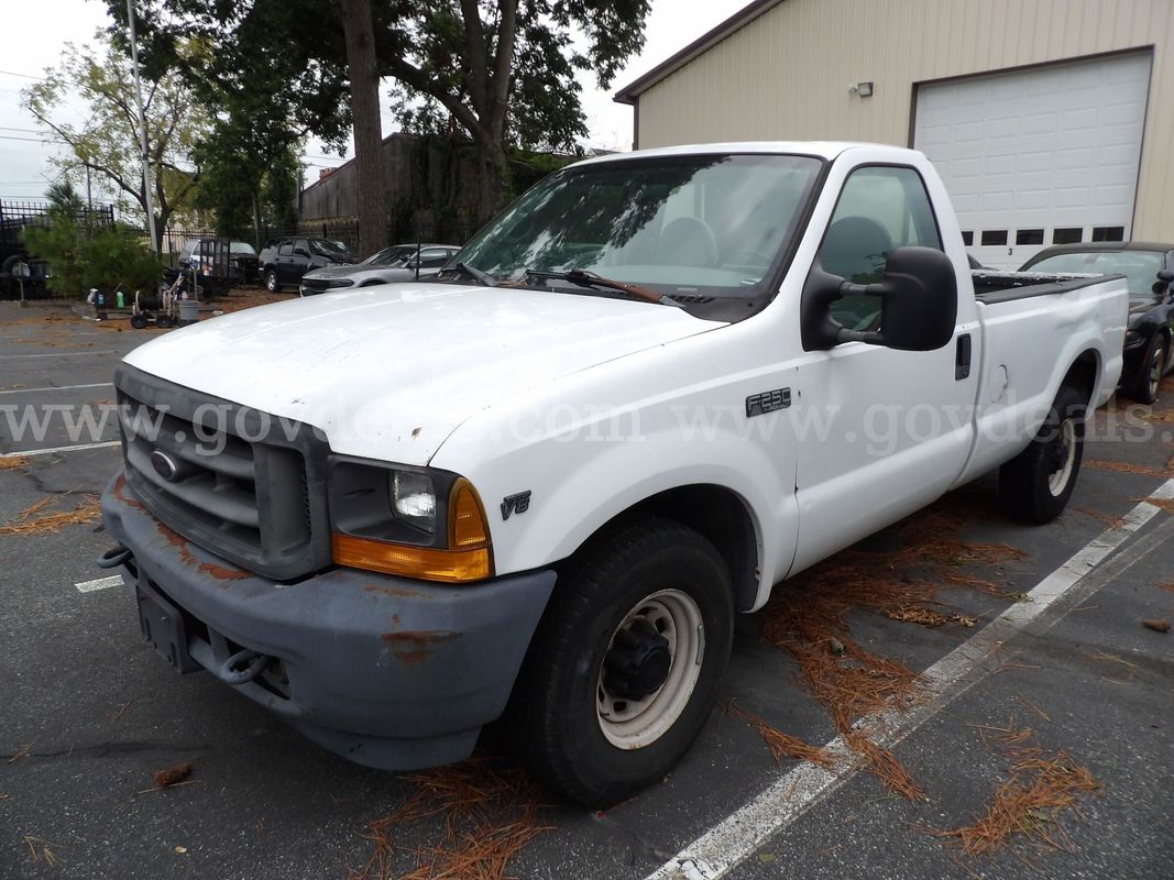 2001 Ford F-250 SD XL 2WD
