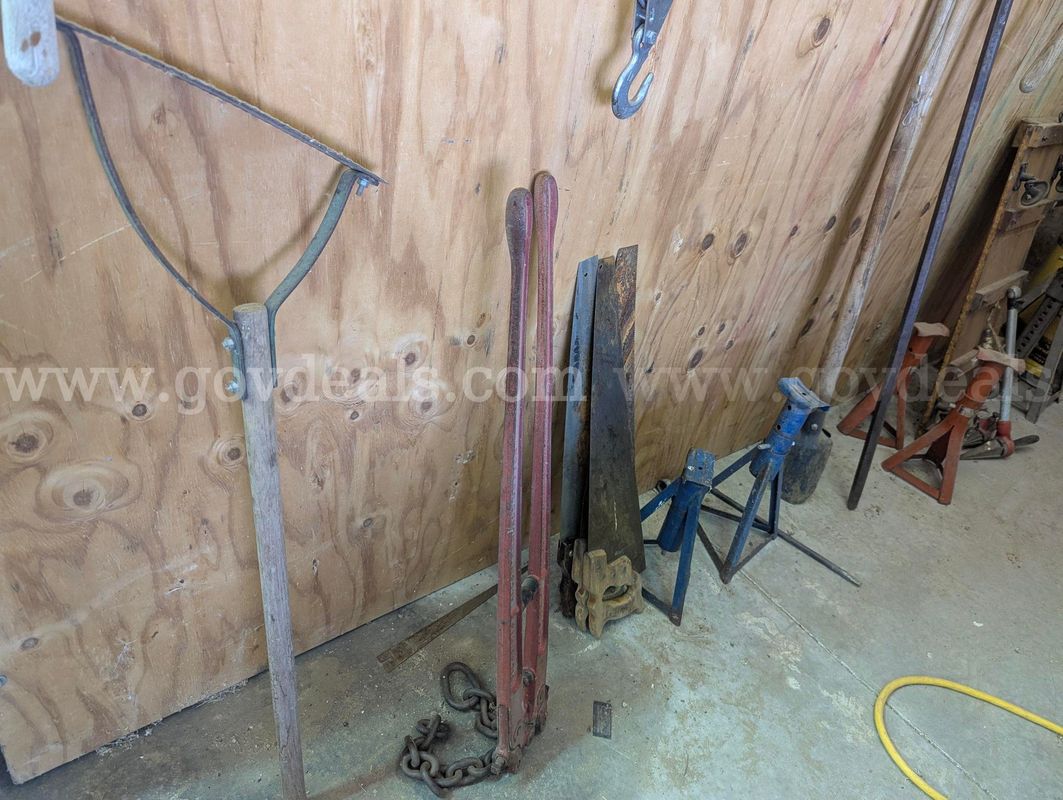Lot of Miscellaneous Shop & Landscaping Tools