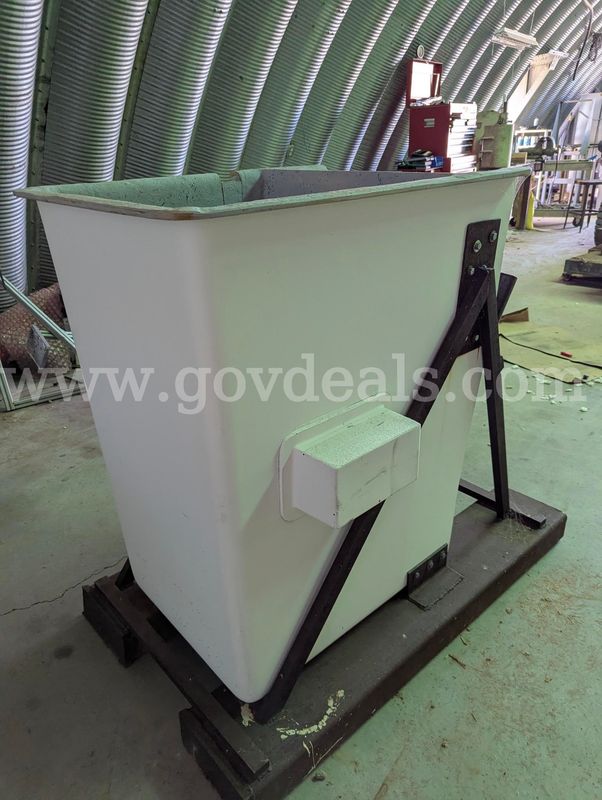 Fiberglass forklift man basket
