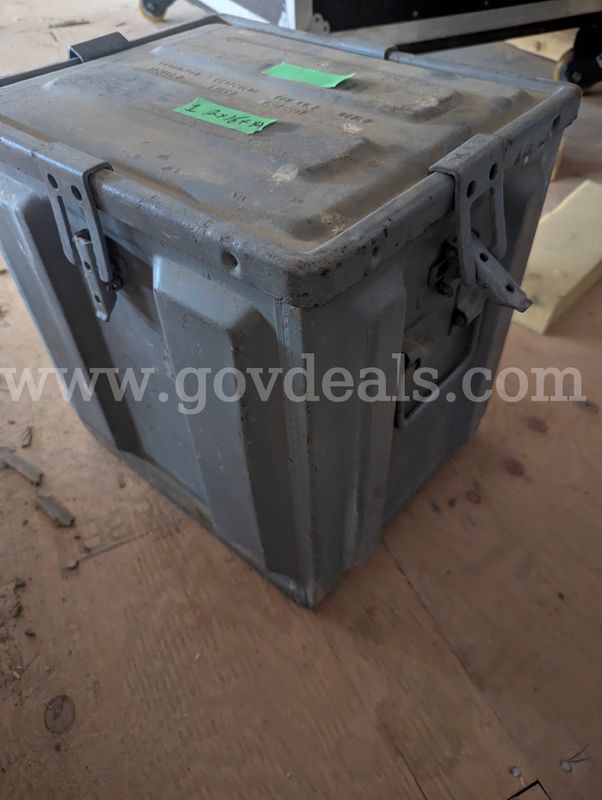 Military-Style Metal Storage / Equipment Case – 12" x 15" x 14"