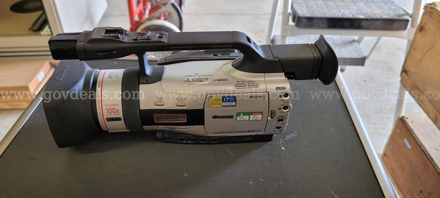 Canon GL2 MiniDV Digital Camcorder (a.k.a. Canon XM2)