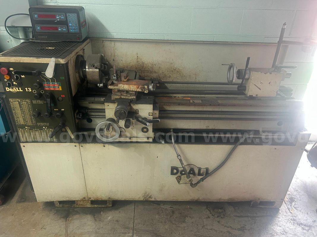 DoALL 13 Metal Lathe