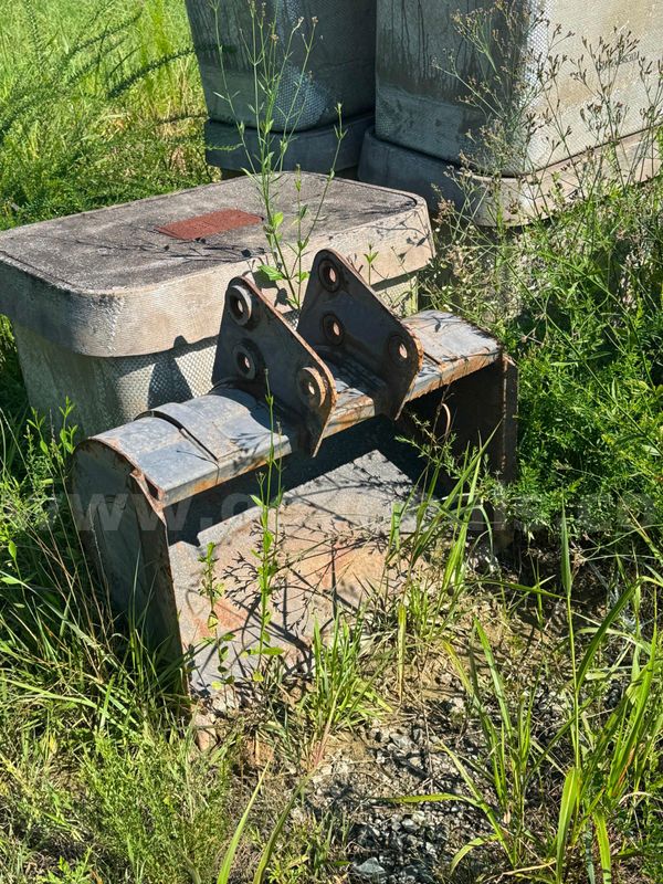 36-inch Bobcat Tooth Bucket