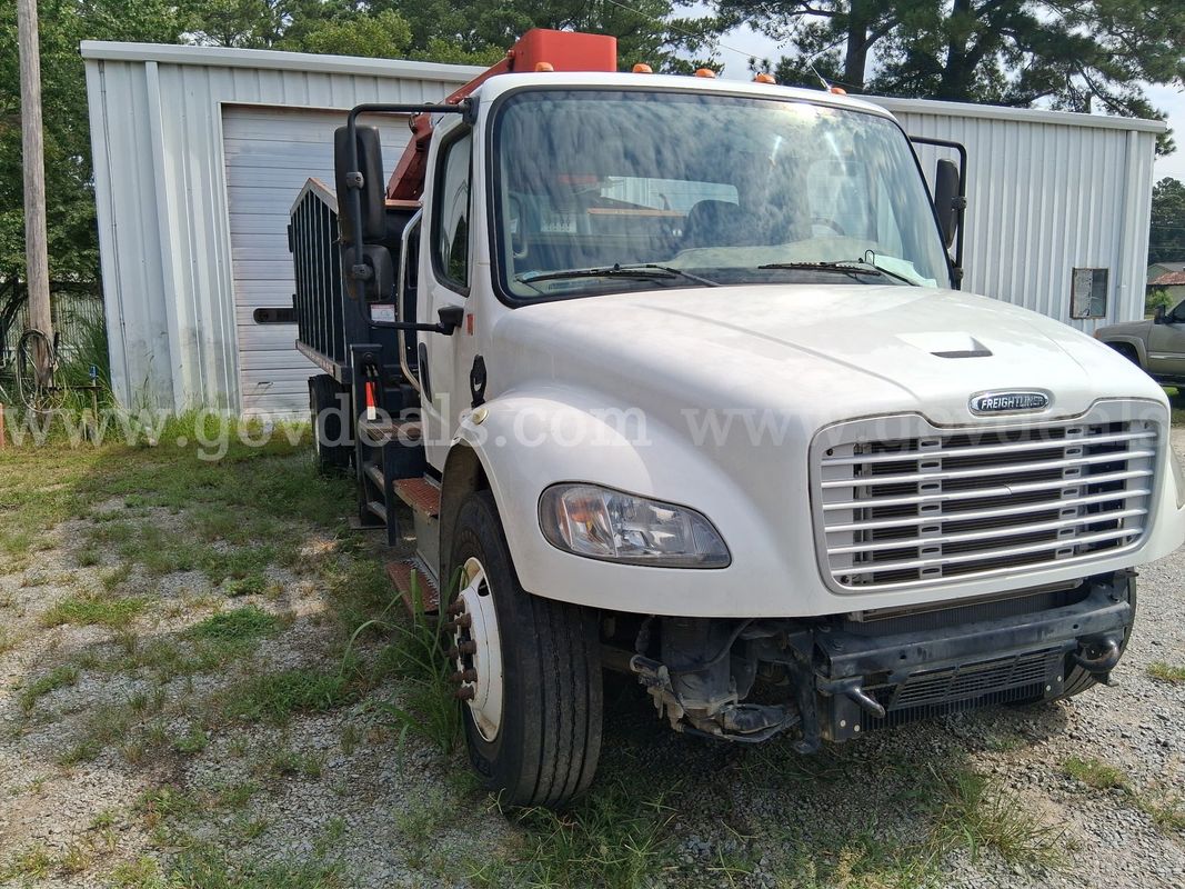 2014 Freightliner Grapple Truck