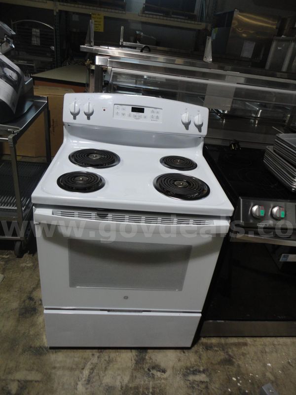 GE Electric Stove
