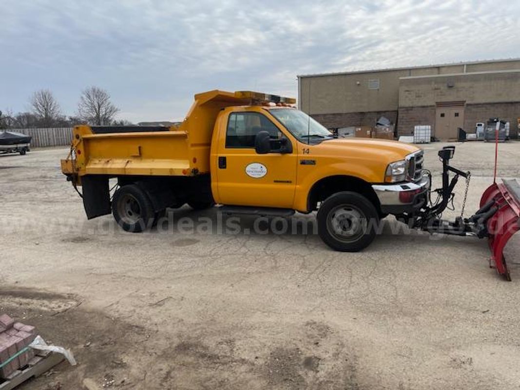 2002 Ford F-550 Dump Truck
