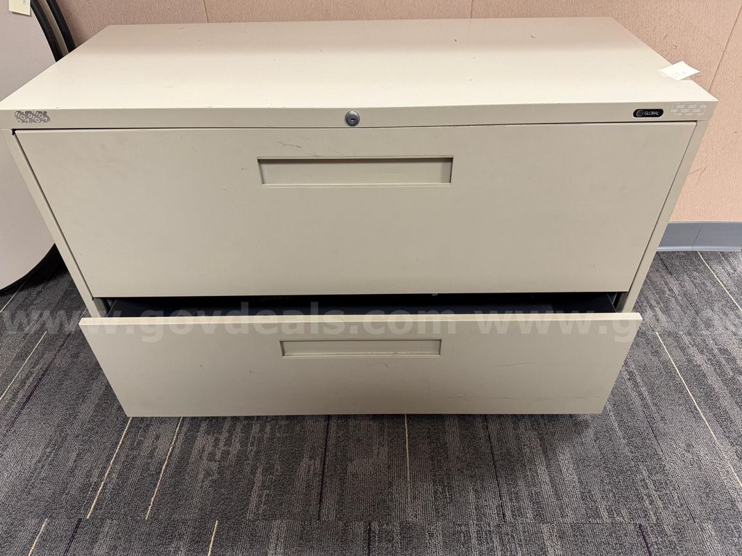 Metal lateral file cabinet