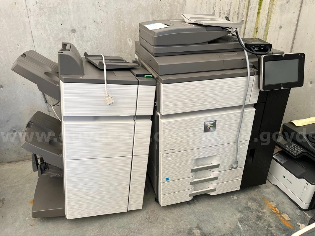 Lot 14 - Sharp MX-6580 color multifunction copier/printer