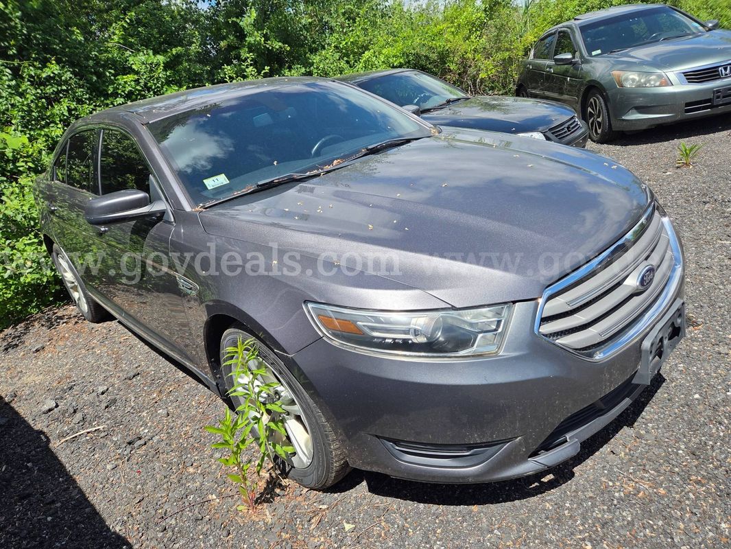 2014 Ford Taurus