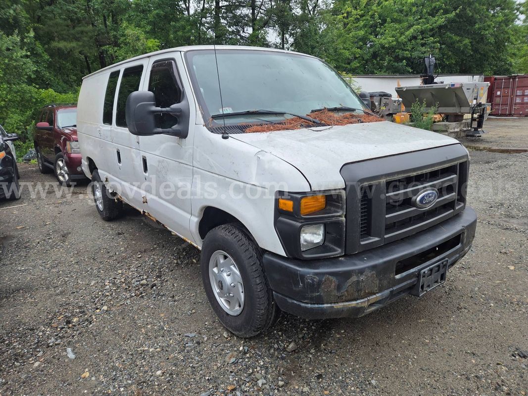 2010 Ford Econoline (NO TITLE)