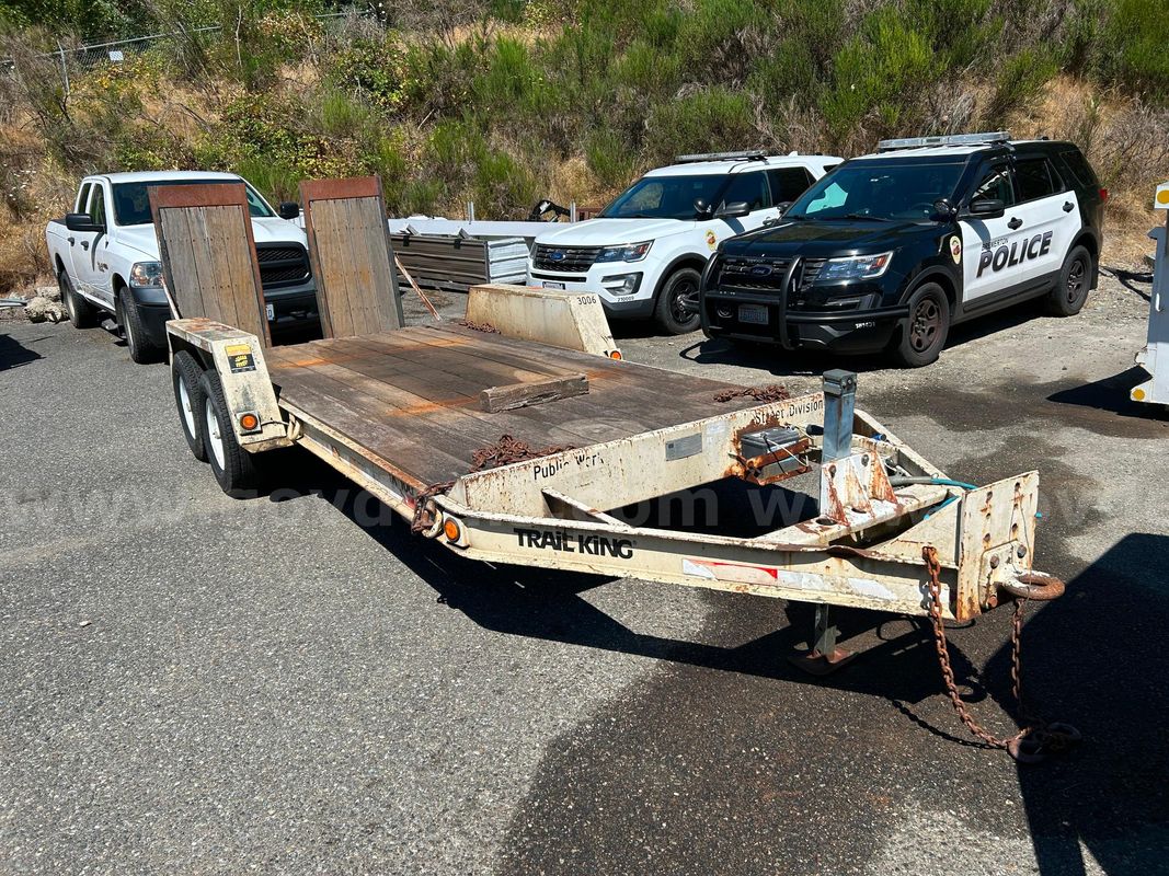 2001 Trail King TK10U Equipment Trailer