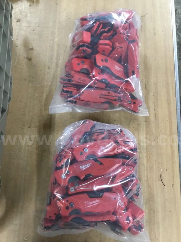 Milwaukee Box Cutters