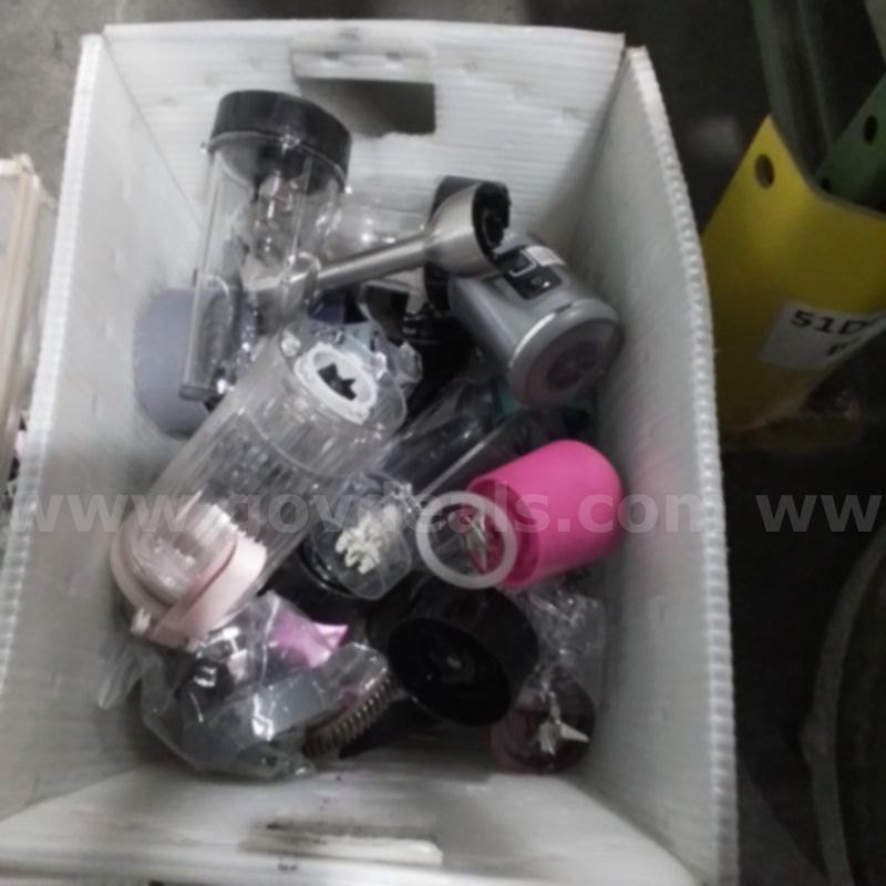 Lot of assorted blenders