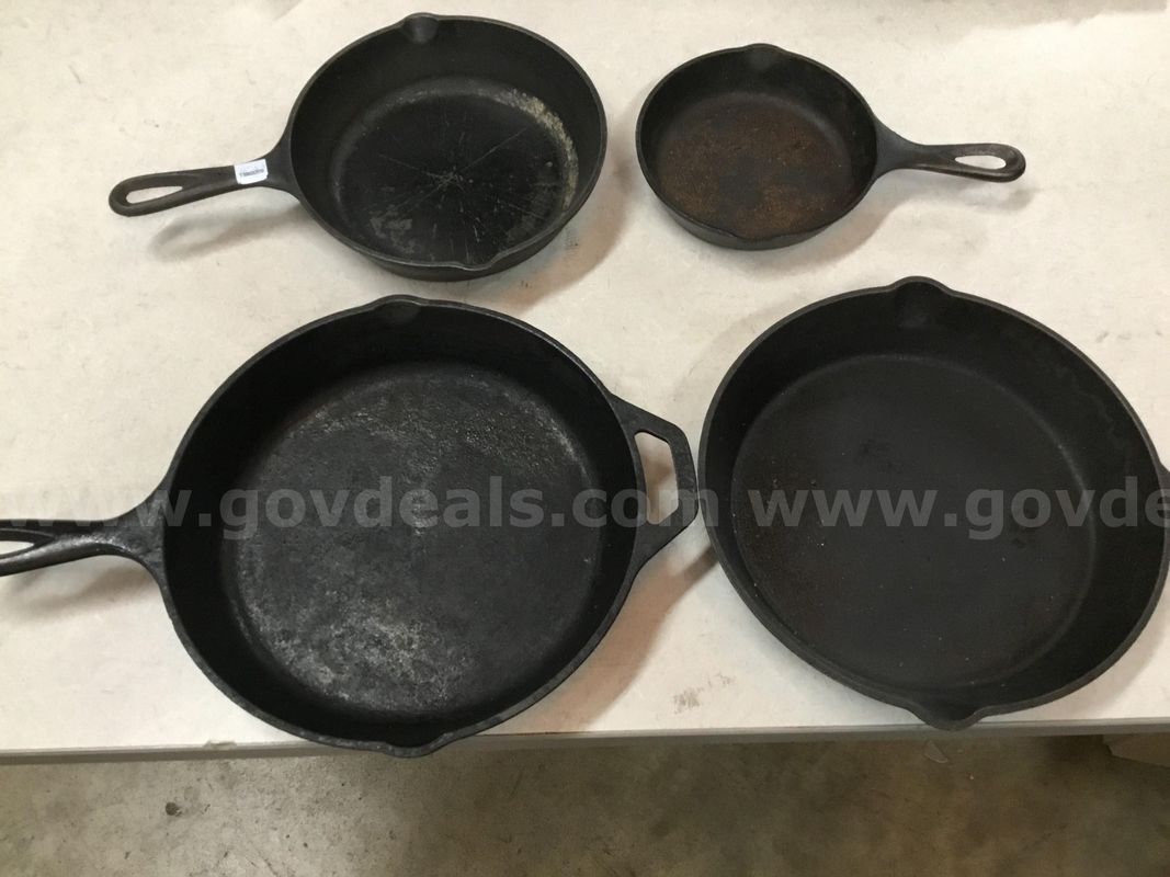 1 Lot of Cast Iron Skillets