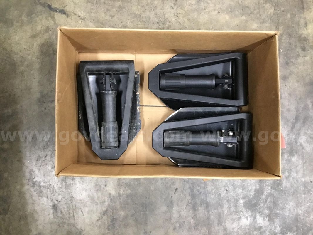 1 Lot of Entrenching Tools (3)