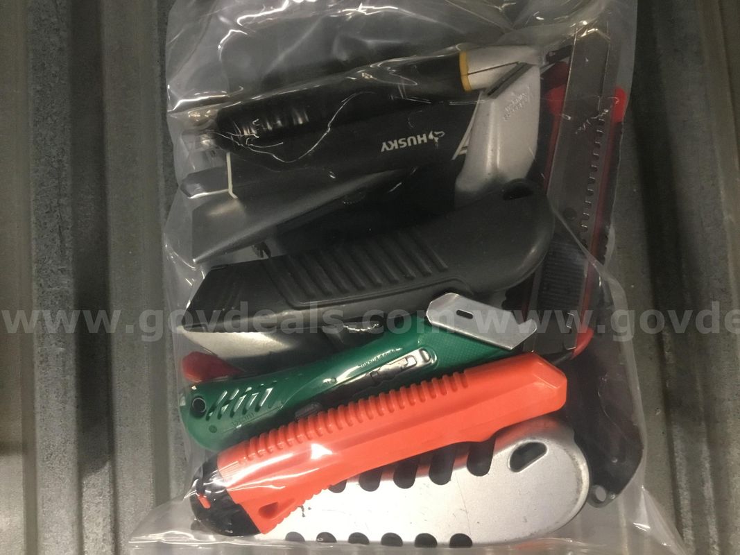 1 Lot of Assorted Utility Knives