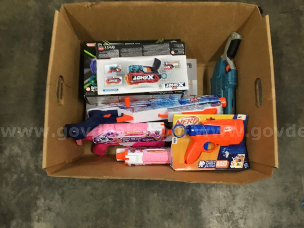 1 Lot of Assorted Nerf Guns