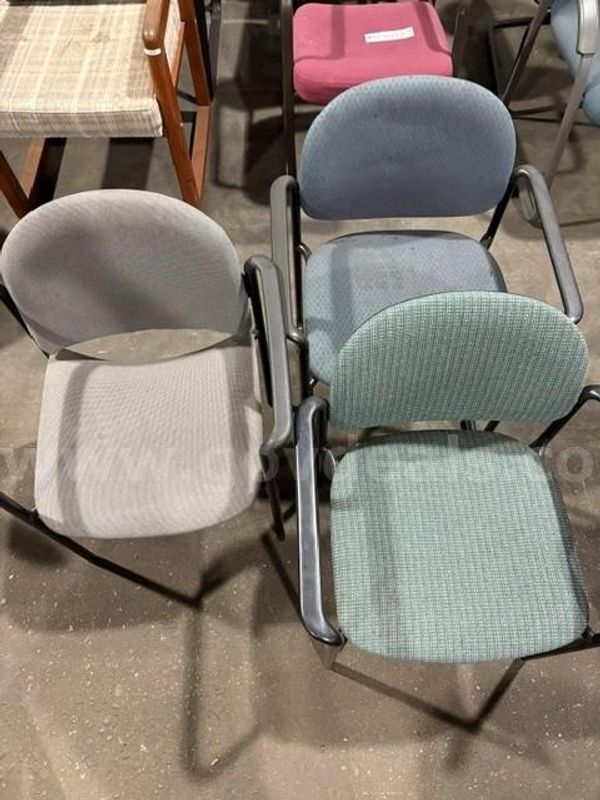 Lot of Guest chairs with armrest (3)
