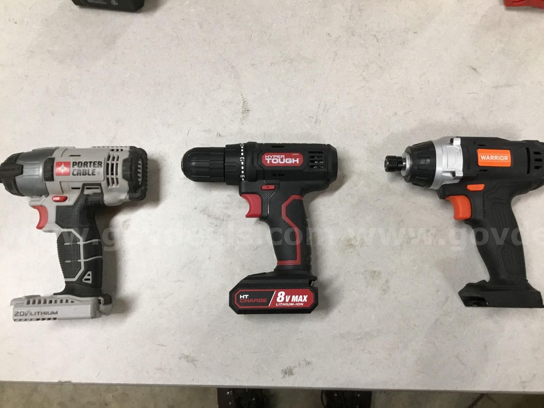 1 Lot of Assorted Cordless Power Tools