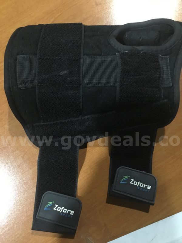 Black Zofore sports wrist brace “DH”