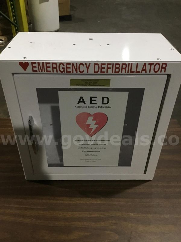 13 x 13 white AED Defibrillator box “DH”