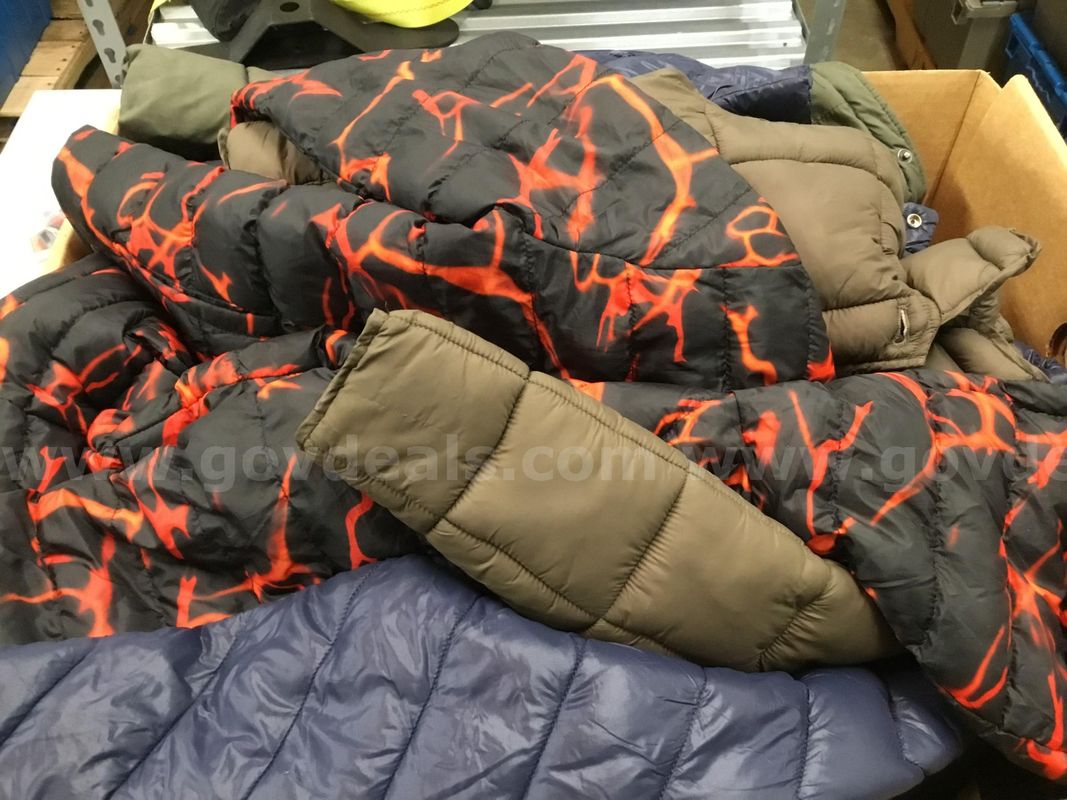 1 Lot of Assorted Children Puffy Coats