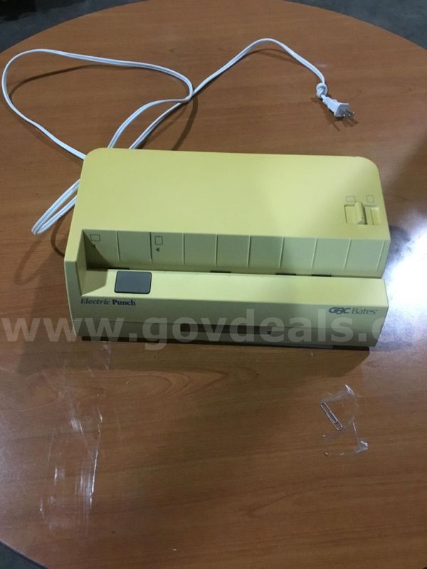 13 inch light tan GBC Bates electric hole puncher (IT TURNS ON) “DH”