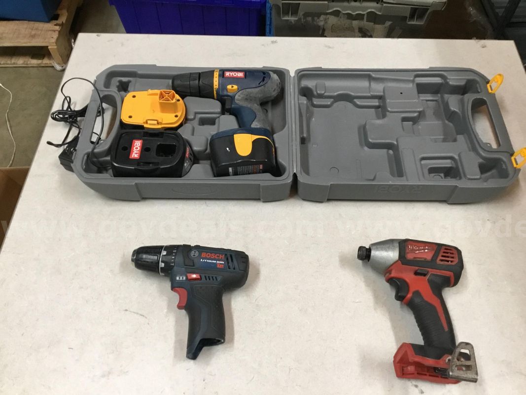 1 Lot of Assorted Power Tools w/charger, Battery and Carrying Case