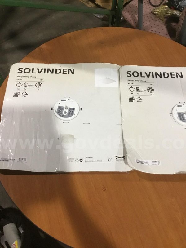 Two white solvinden batteries "DH"