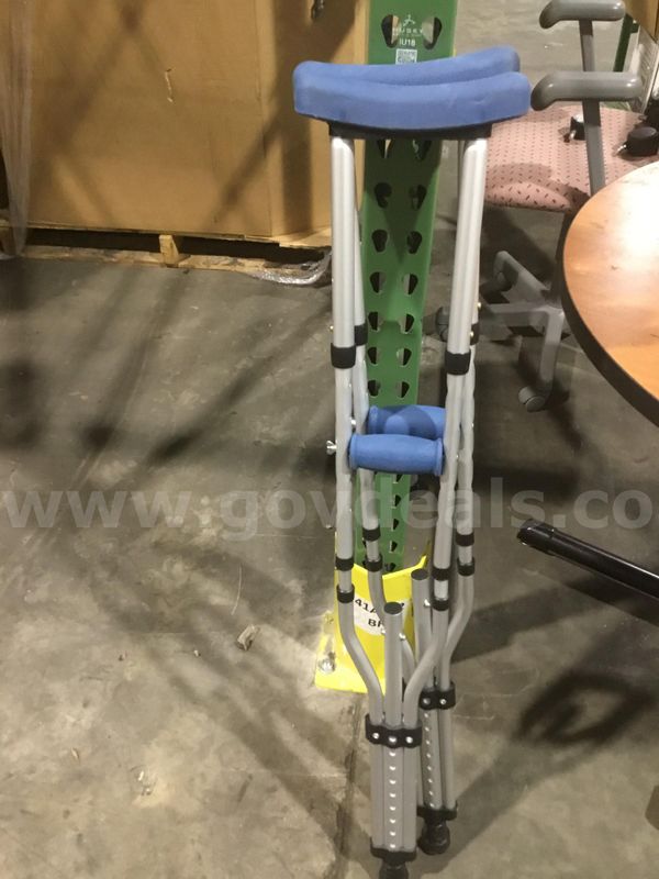 Silver & blue padded crutches "DH"