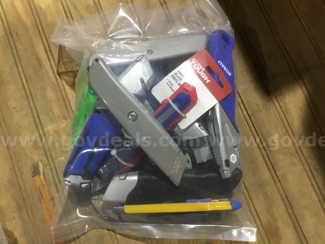 1 Lot of Utility Knives