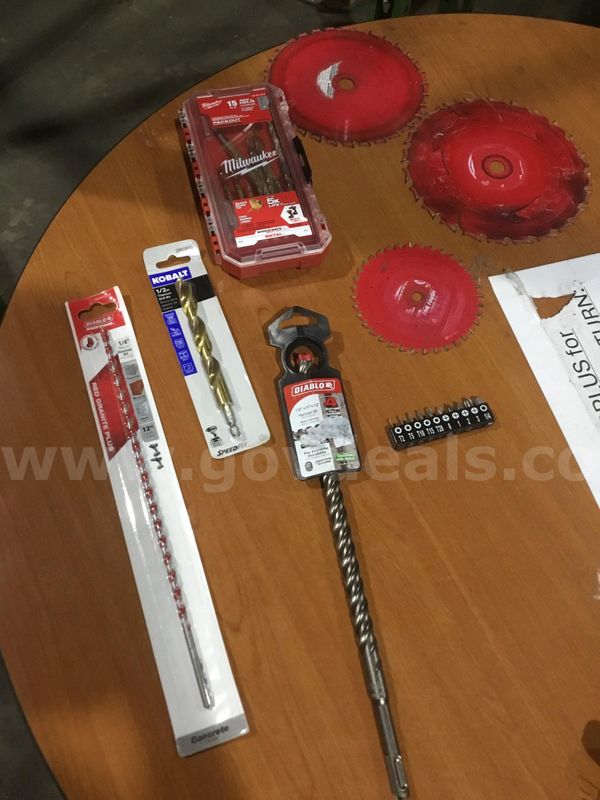 Box of misc drill bits & red diamond cut blades "DH"