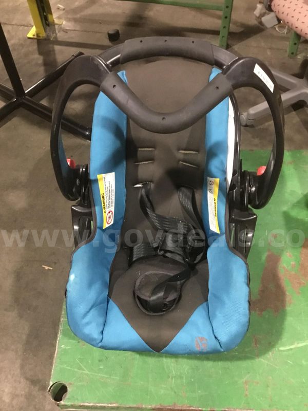 Blue & black car seat "DH"