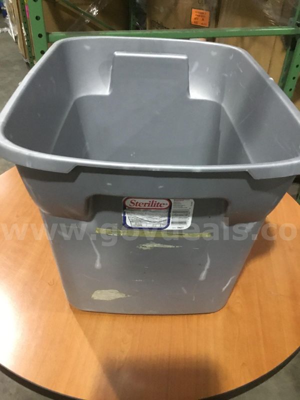 23 1/2 x 17 1/2 gray tote (NO LID COMES WITH IT) "DH"