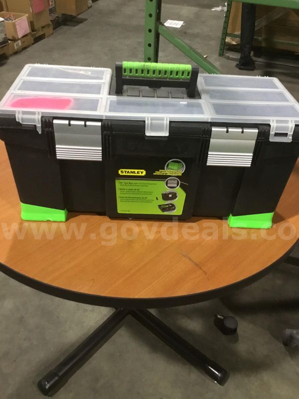 22 x 9 1/2 black & green tool box "DH"