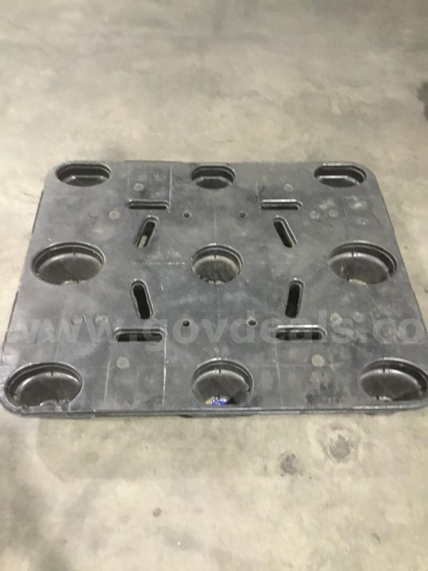 47 1/2 x 40 black pallet skid "DH"