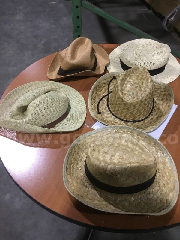 5 outdoor hats "DH"