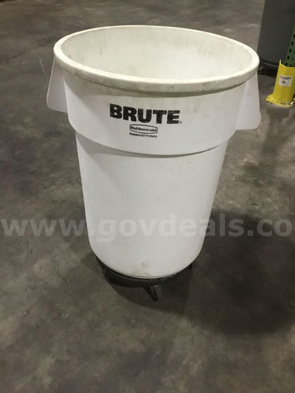 White Brute trash can (NO LID INCLUDED) "DH"