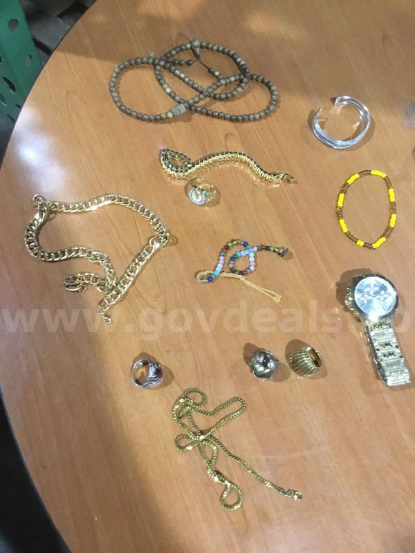 Lot of jewelry "DH"
