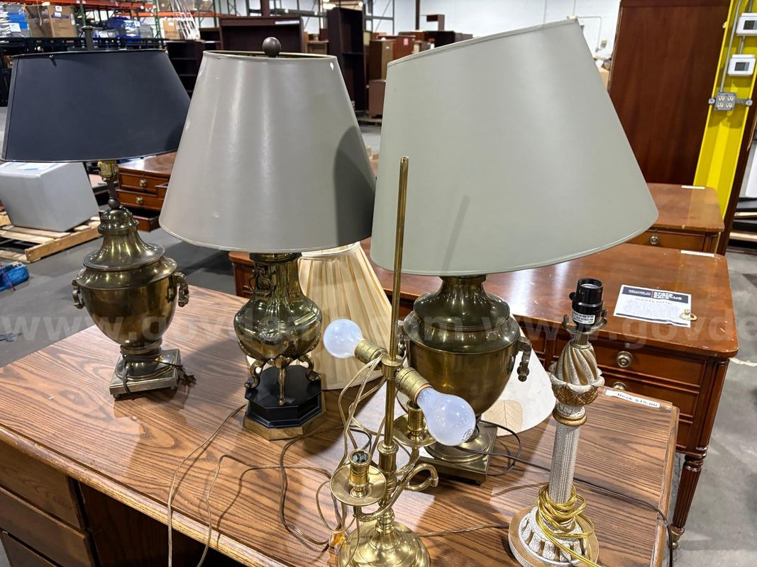 Lot of lamps (some have Light bulbs) (5)
