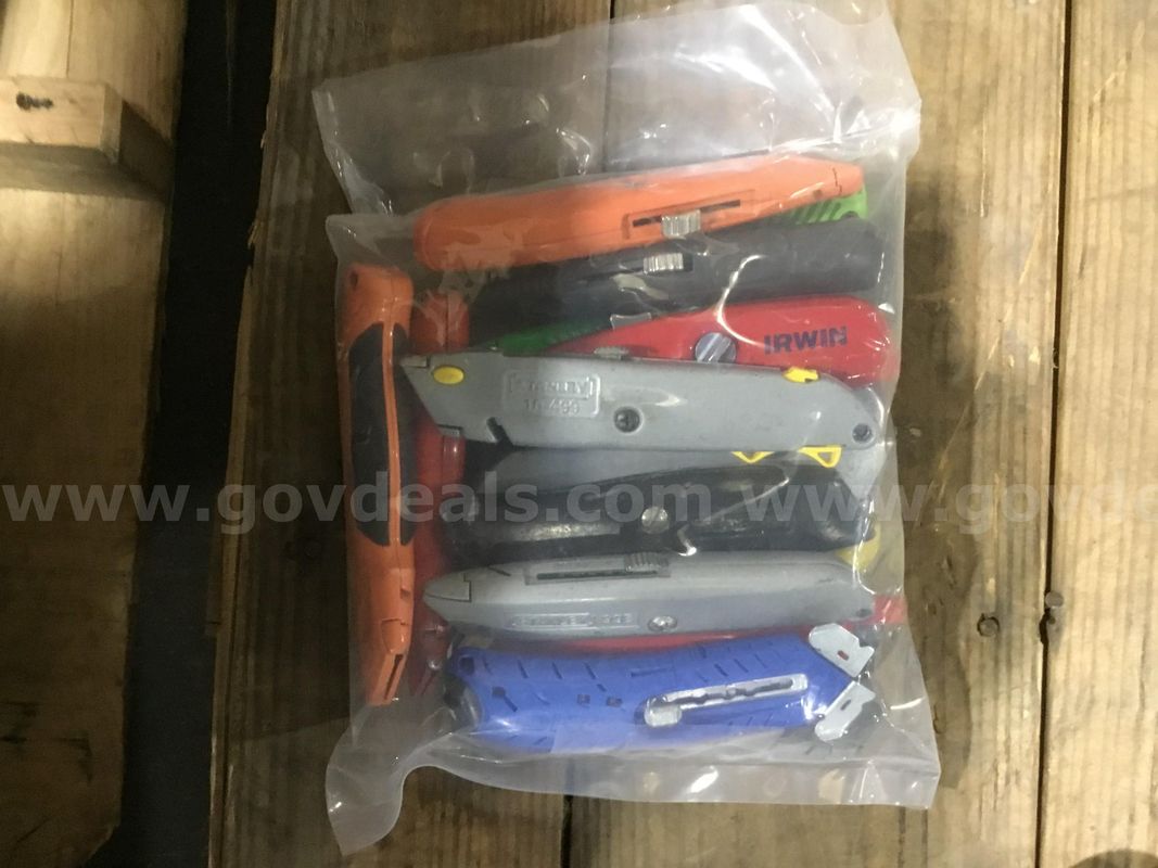1 Lot of Utility Knives