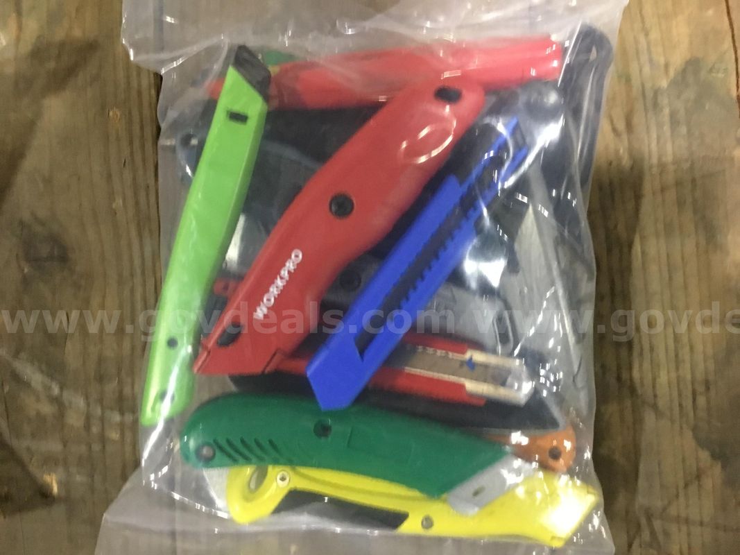 1 Lot of Utility Knives