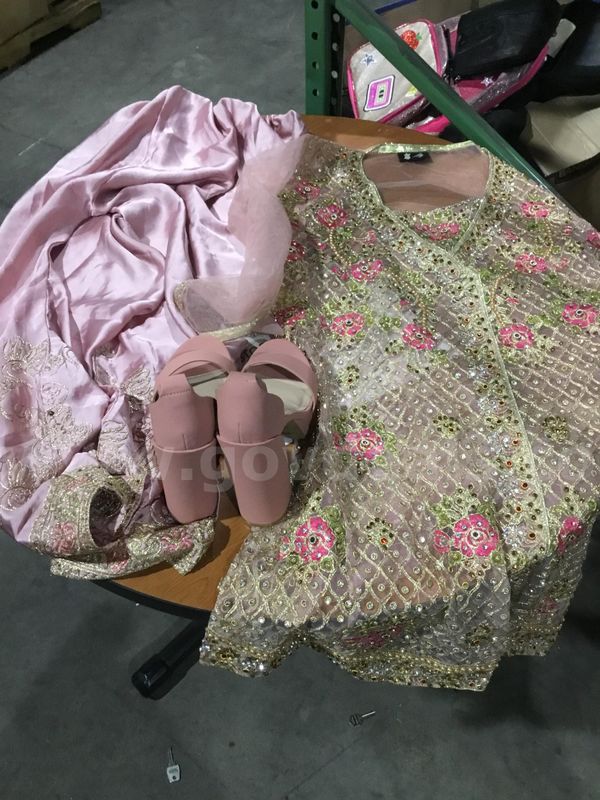 Lot of items-gold diamond dress, with matching shoes and pants "DH"